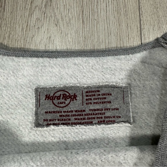 Y2K Grey Hard Rock Cafe Sweatshirt Size Medium - Picture 3 of 9